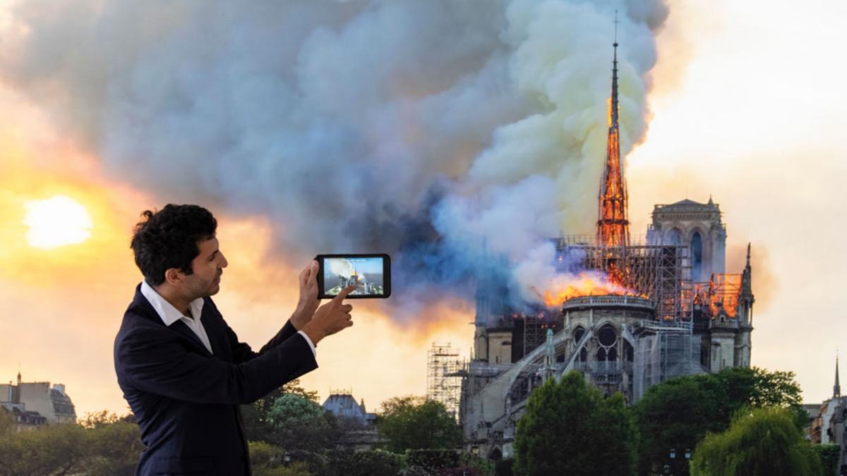 microsoft va crea un geaman digital al catedralei notre dame din paris cand va fi gata si cat va costa constructia