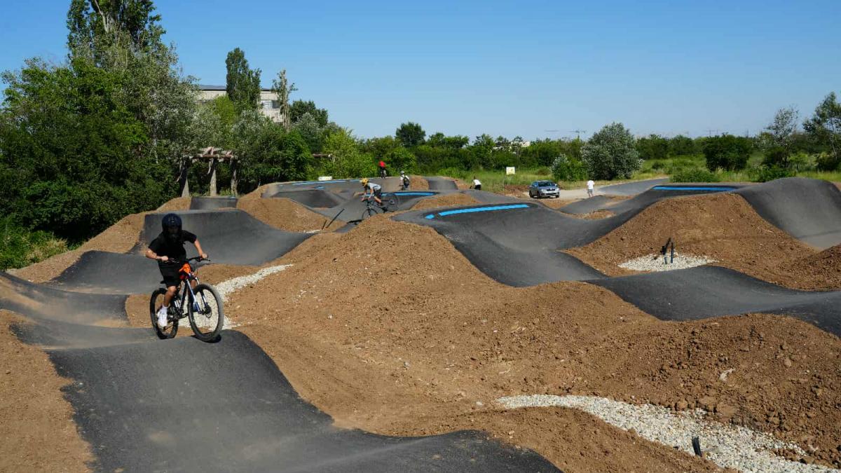 bucurestiul pe val cum cuceresc traseele de pump track orasul