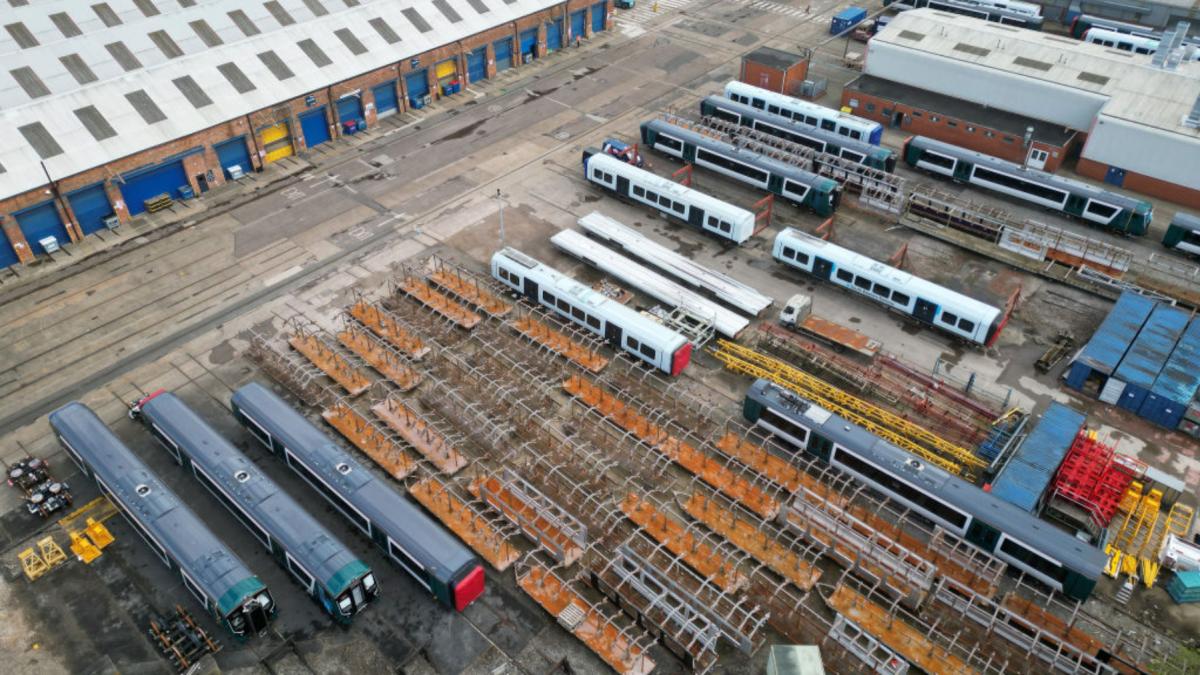 prima locomotiva electrica traxx din cele comandate de romania a plecat din germania catre tara noastra cum arata si ce viteza atinge