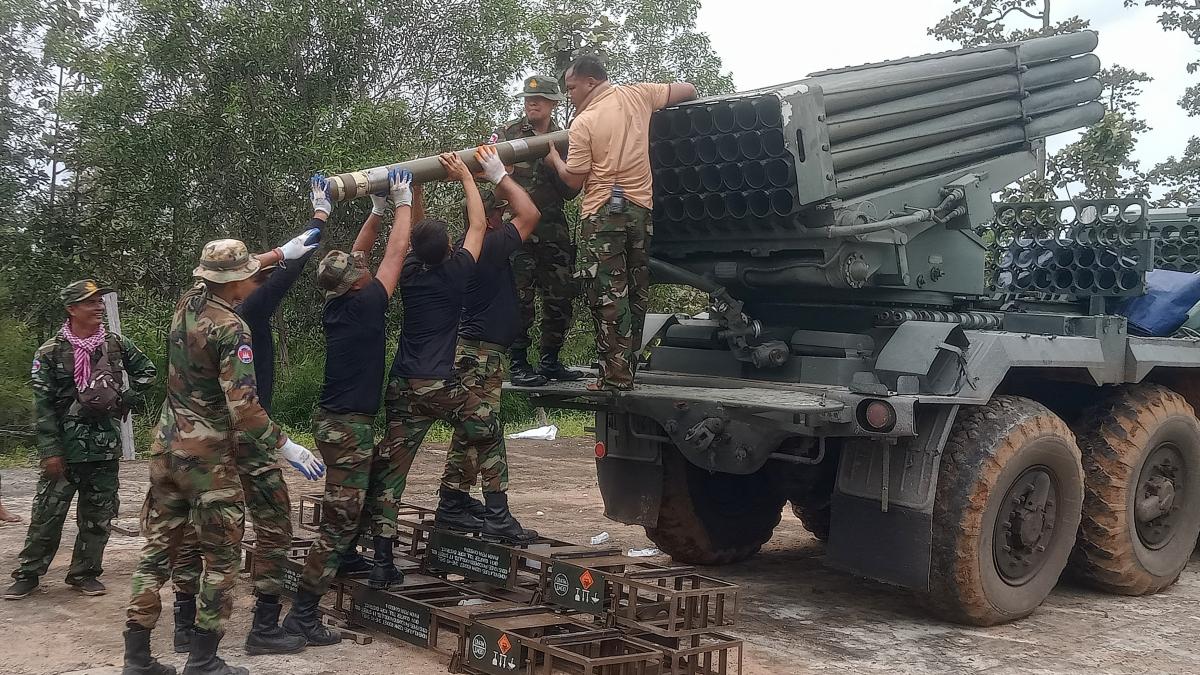 razboi in asia armatele thailandei si cambodiei se lupta la granita dupa un conflict peste noapte trei civili raniti grav un mort