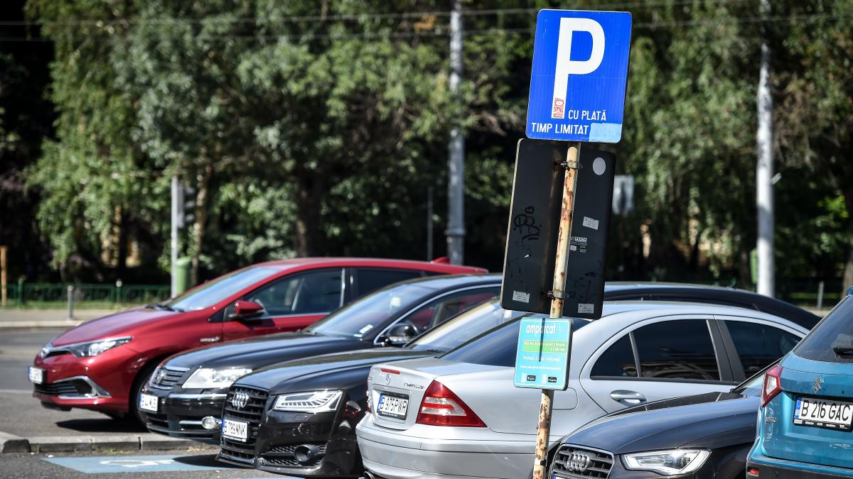 hotii au falsificat codurile qr de la parcarile din bucuresti oamenilor le sunt furate datele de pe card