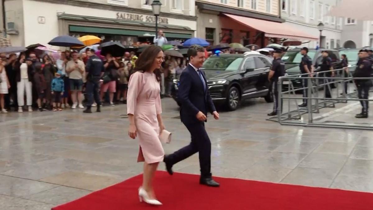 presedintele nicusor dan prima vizita externa alaturi de mirabela gradinaru si copii sunt emotii multe emotii