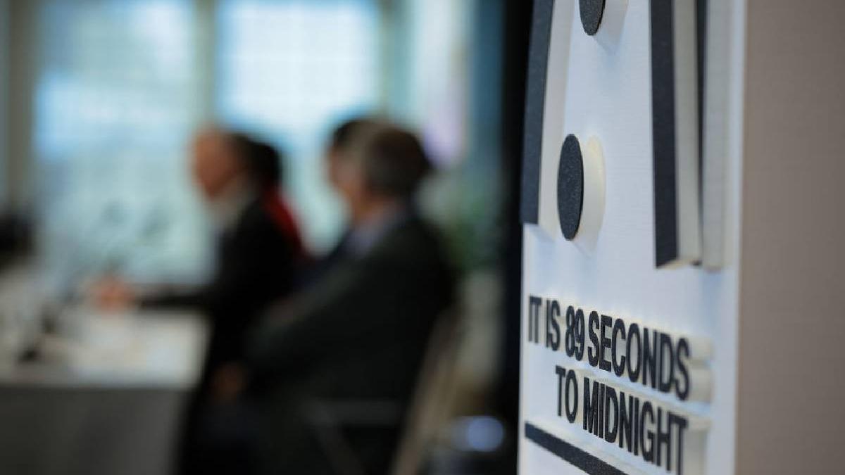 89 de secunde pana la miezul noptii ceasul apocalipsei e mai aproape ca niciodata de sfarsit