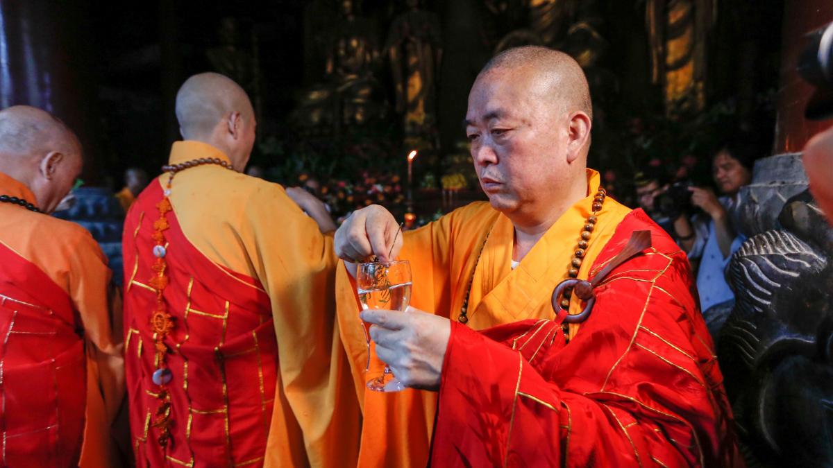 calugarul ceo al celebrului templu shaolin din china investigat pentru delapidare si copii nelegitimi