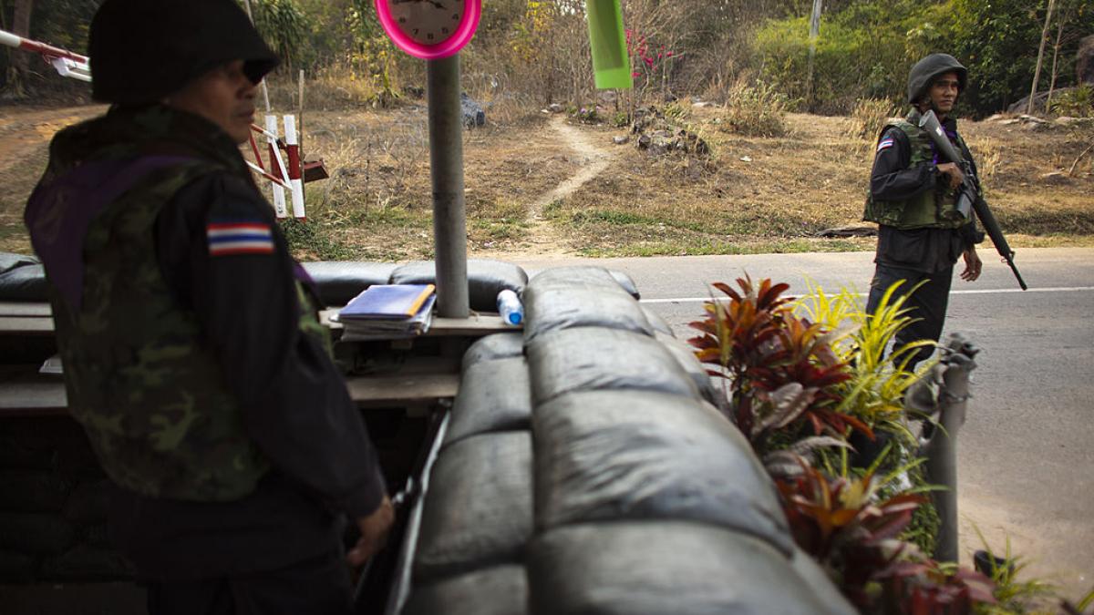 liderii din thailanda si cambodgia se intalnesc luni pentru a incerca sa puna capat razboiului cu ce i a amenintat trump