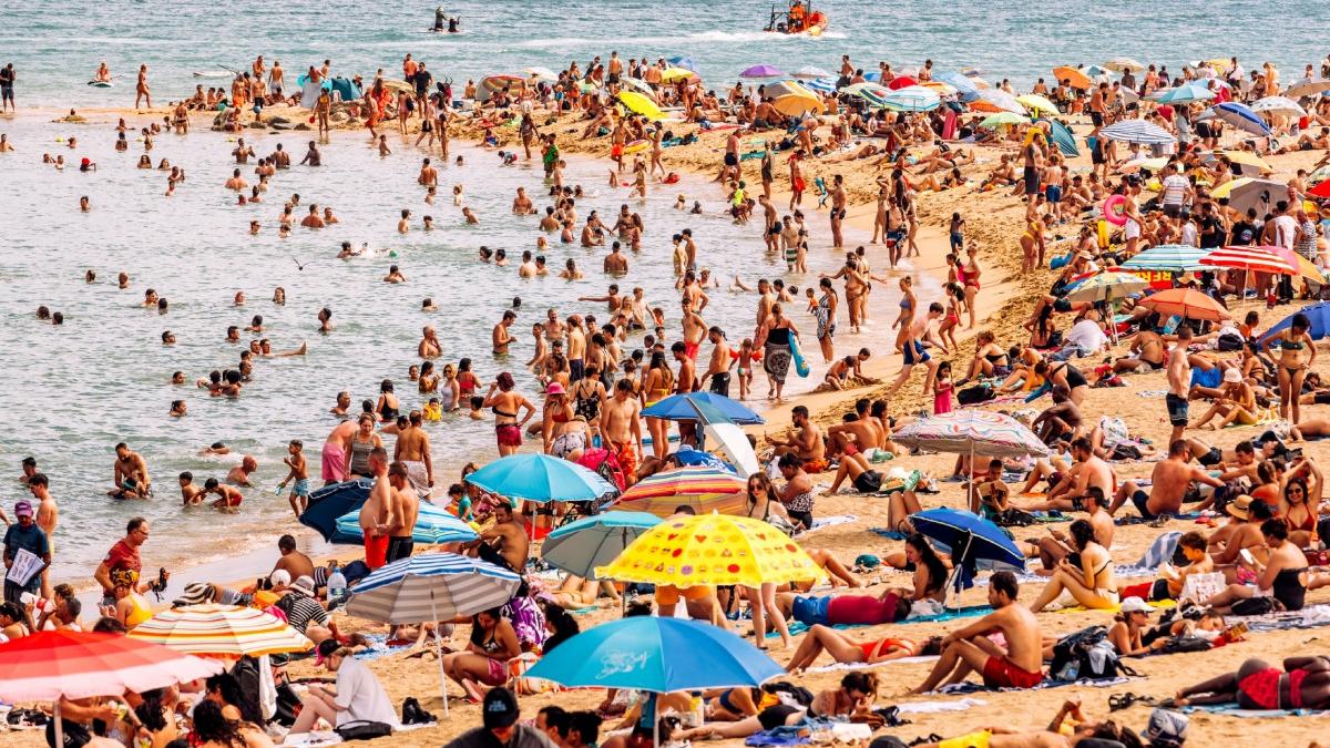 cei mai multi turisti straini din bulgaria sunt romani doar in iunie au mers in tara vecina 240 000