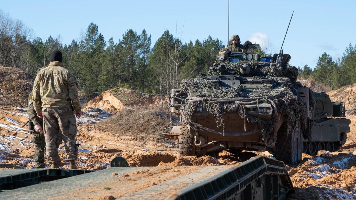 drumurile europene nu pot sustine tancurile nato in caz de razboi cu rusia ar ramane blocate in tuneluri ar prabusi poduri