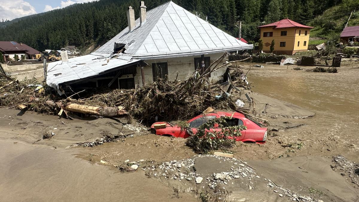 stare de alerta in orasul brosteni devastat de inundatii arafat nu avem nicio confirmare ca mai exista vreo persoana disparuta
