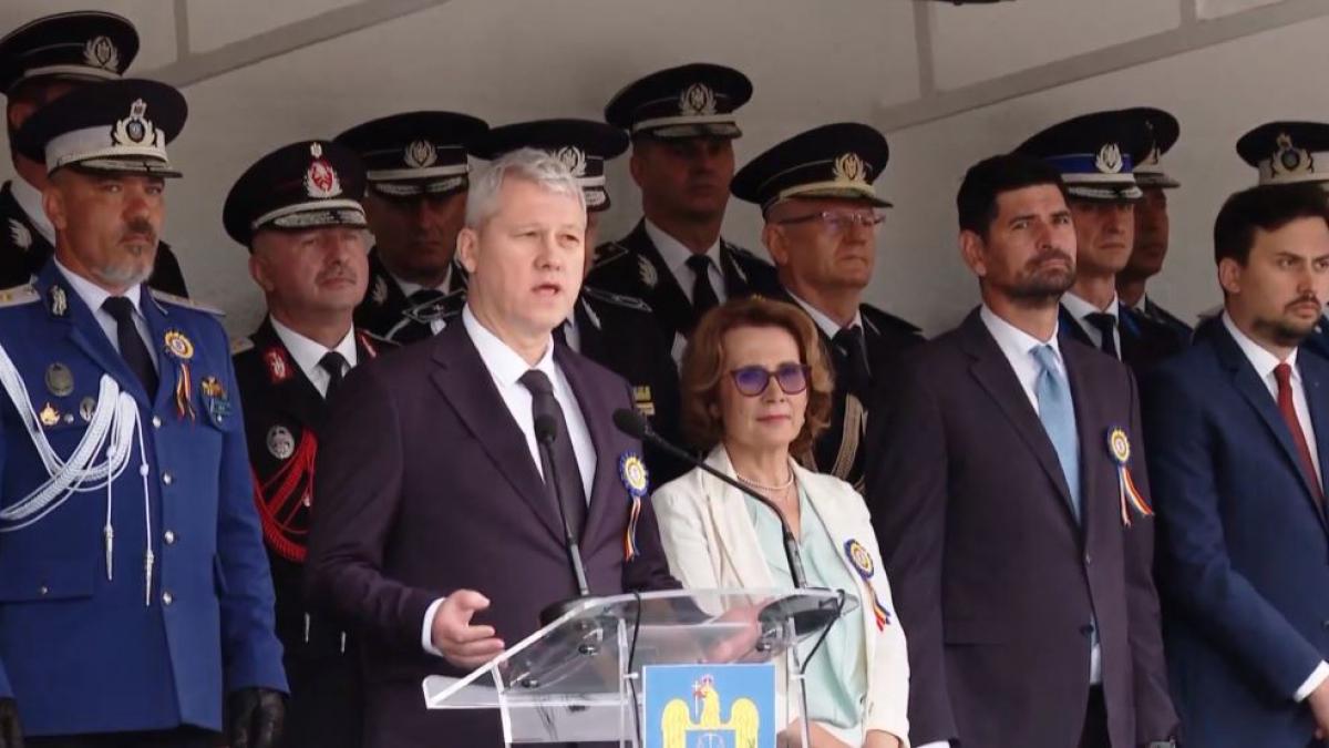 catalin predoiu actuala promotie a academiei de politie isi incepe cariera intr o lume mai complexa