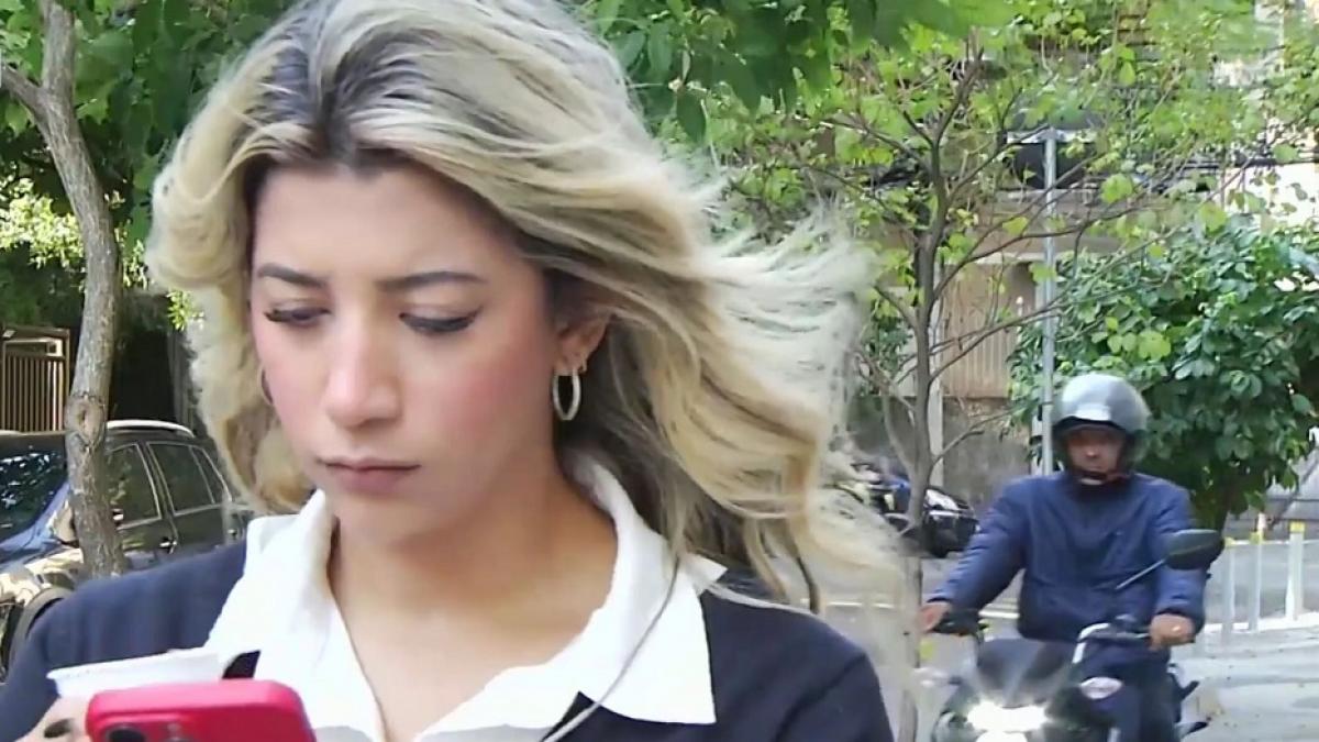 jurnalista atacata in plina zi langa o sectie de politie din brazilia un motociclist a vrut sa i fure telefonul chiar inainte de live