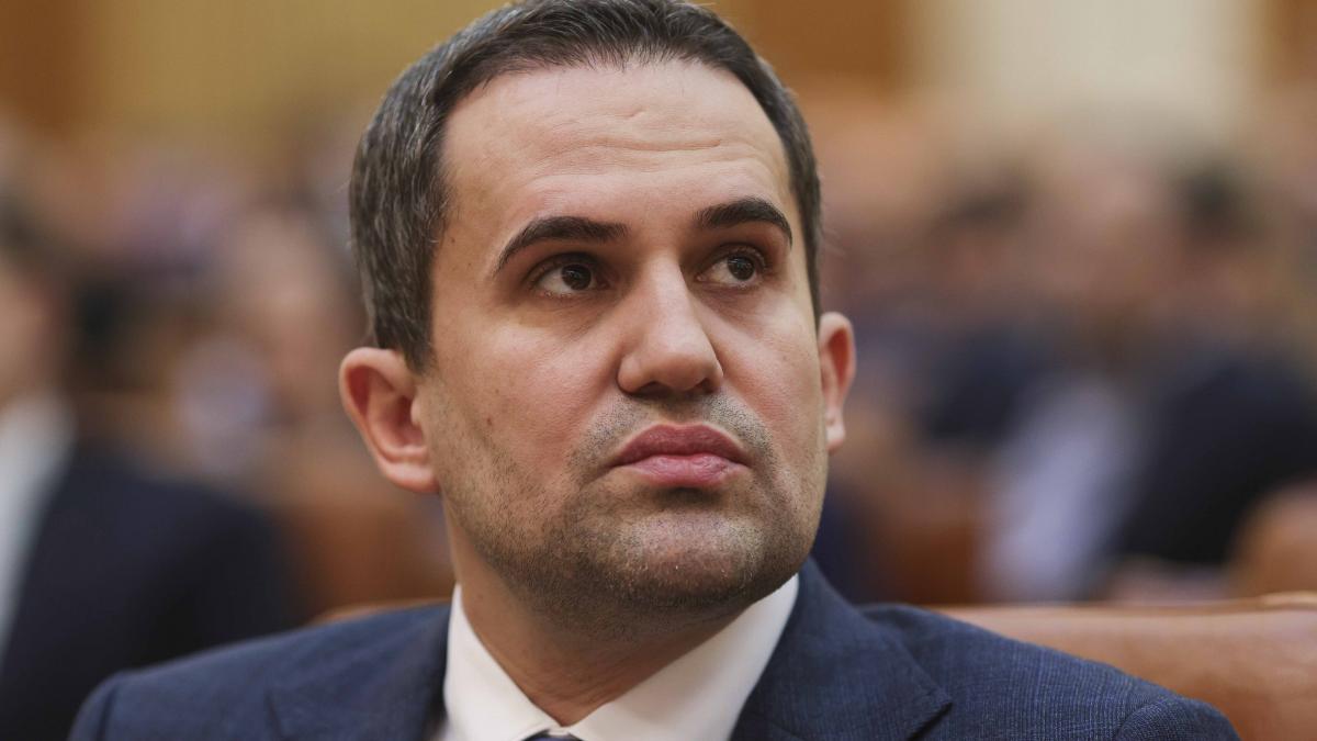 ministrul transporturilor inregistrat cand negocia o spaga a fost un flagrant pe care am acceptat sa il fac