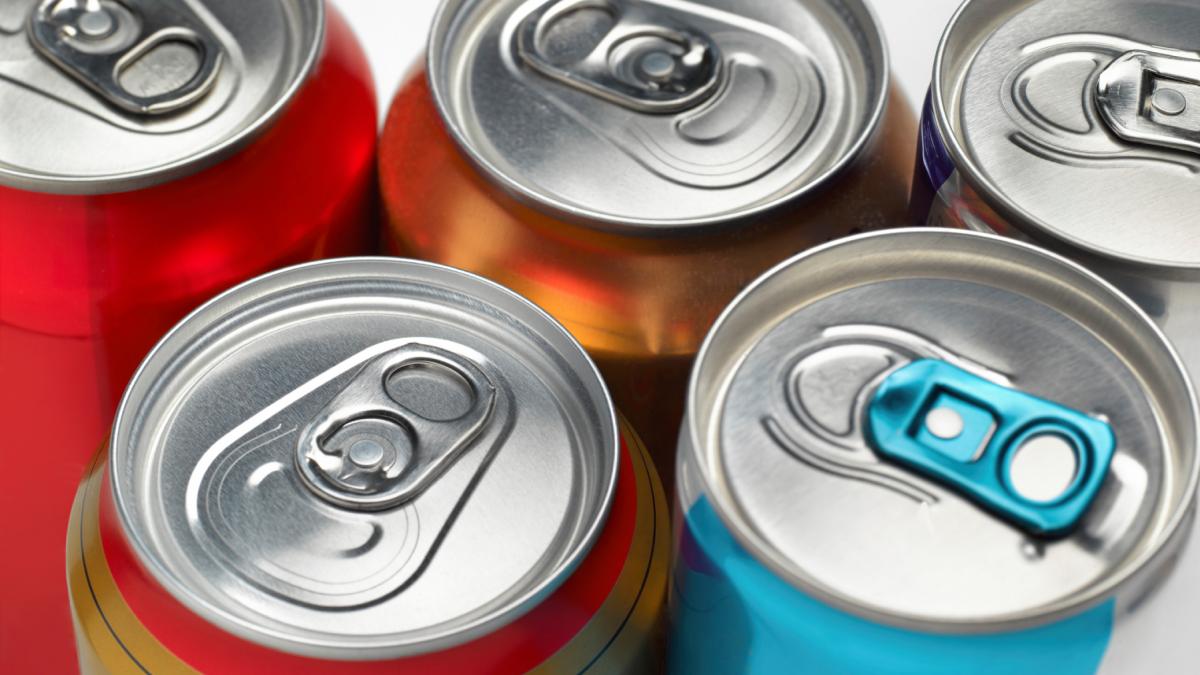 atentionare pentru consumatori emisa dupa ce doze de energizant din sua au fost umplute din greseala cu vodca