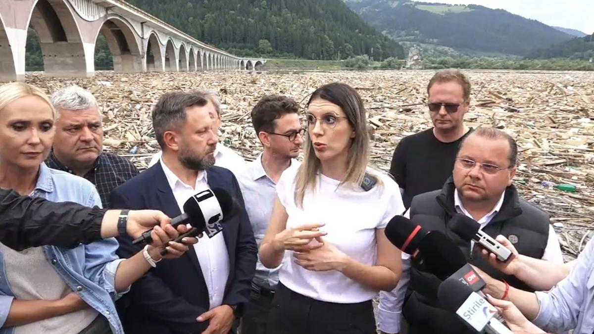 diana buzoianu explica de ce a asteptat 4 zile sa mearga in zonele inundate nu am vrut sa atrag atentia