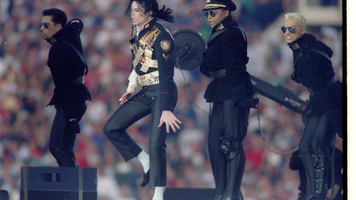 soseta lui michael jackson vanduta la licitatie pentru o suma impresionanta