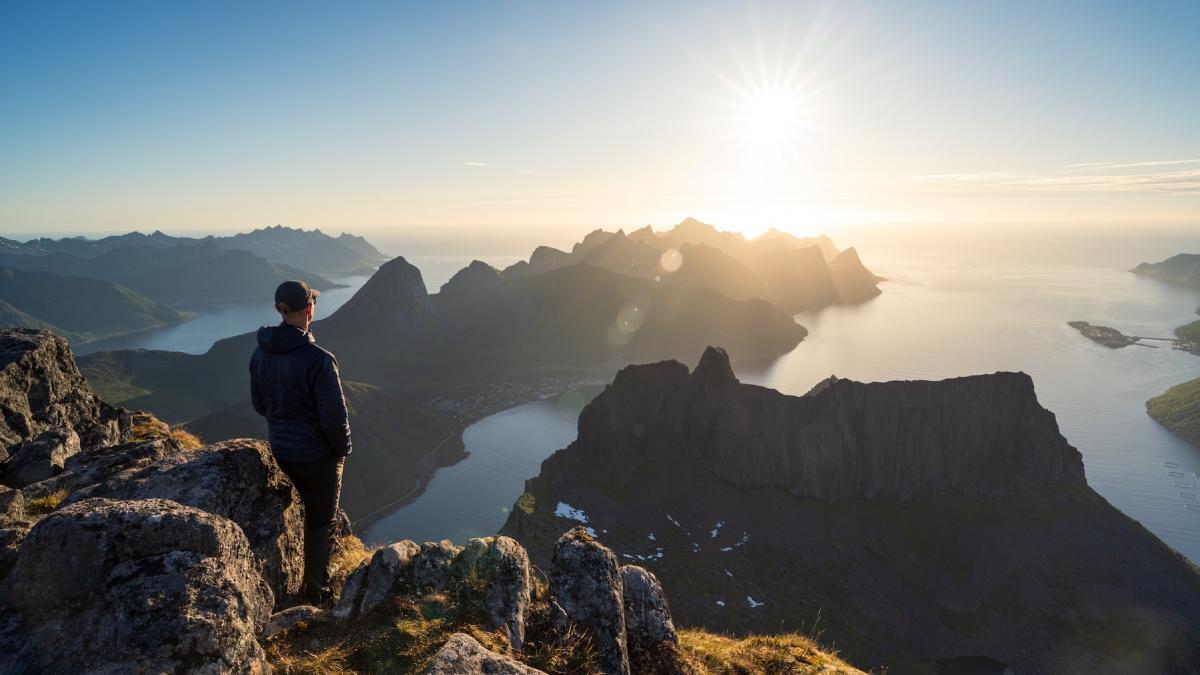 soarele de la miezul noptii in europa tari din care poti admira midnight sun