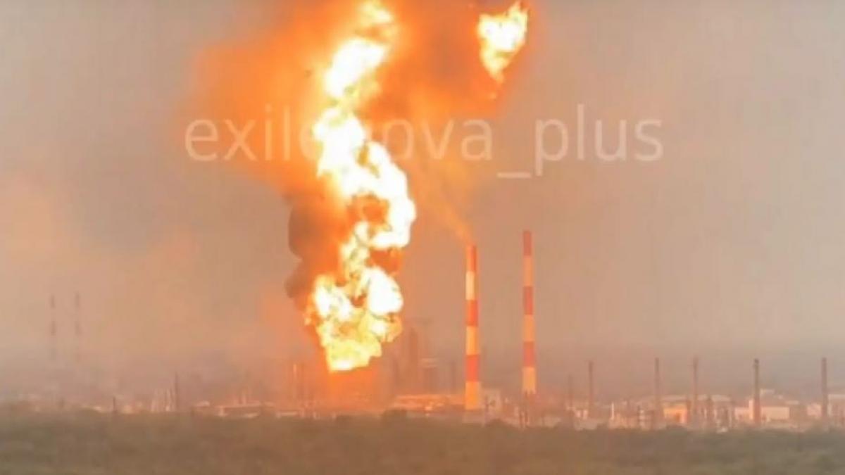 ucraina anunta ca a lovit o rafinarie de petrol din apropiere de moscova si un aerodrom militar rusesc