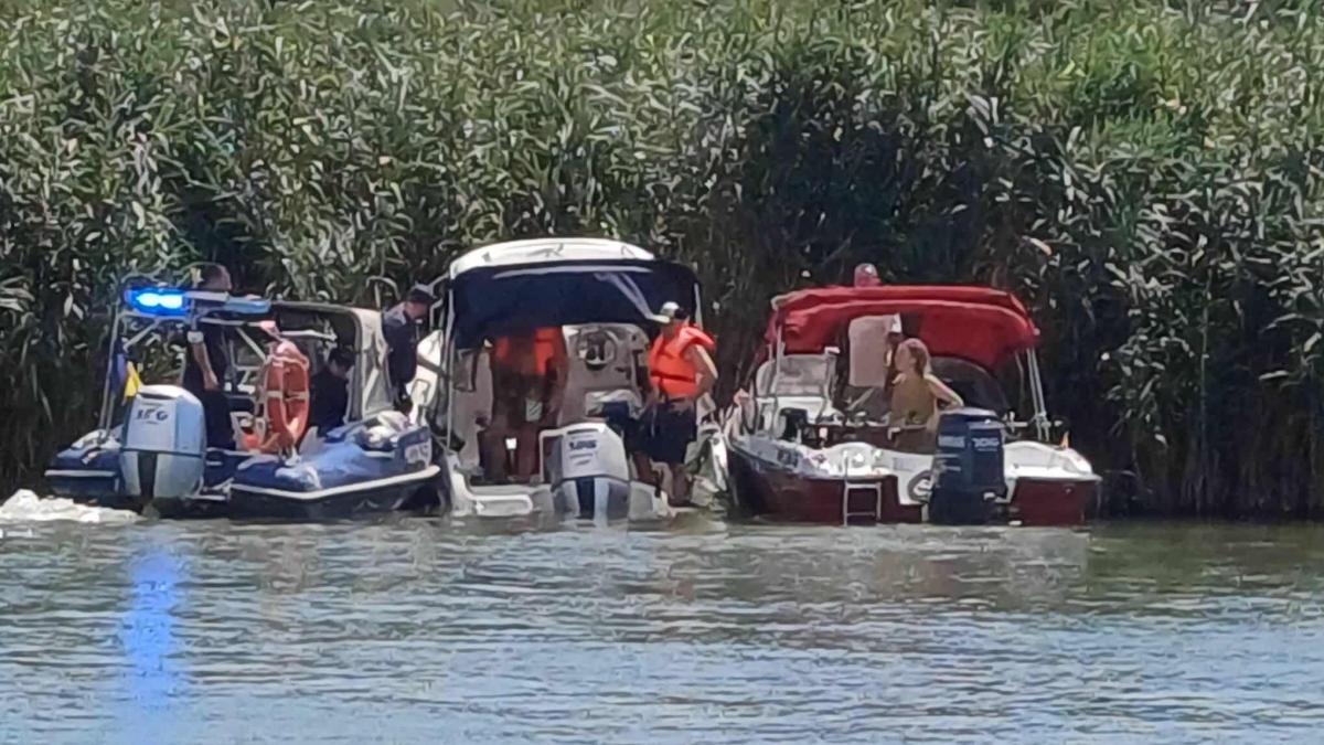 un nou incident la sulina o barca se scufunda si mai multe ambarcatiuni au cerut ajutorul