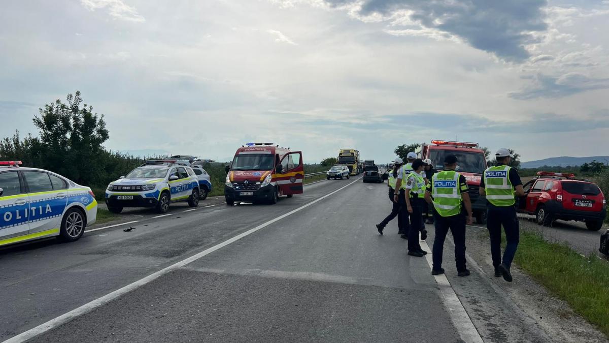 accident grav pe dn 1 intre un microbuz si o masina a fost activat planul rosu de interventie