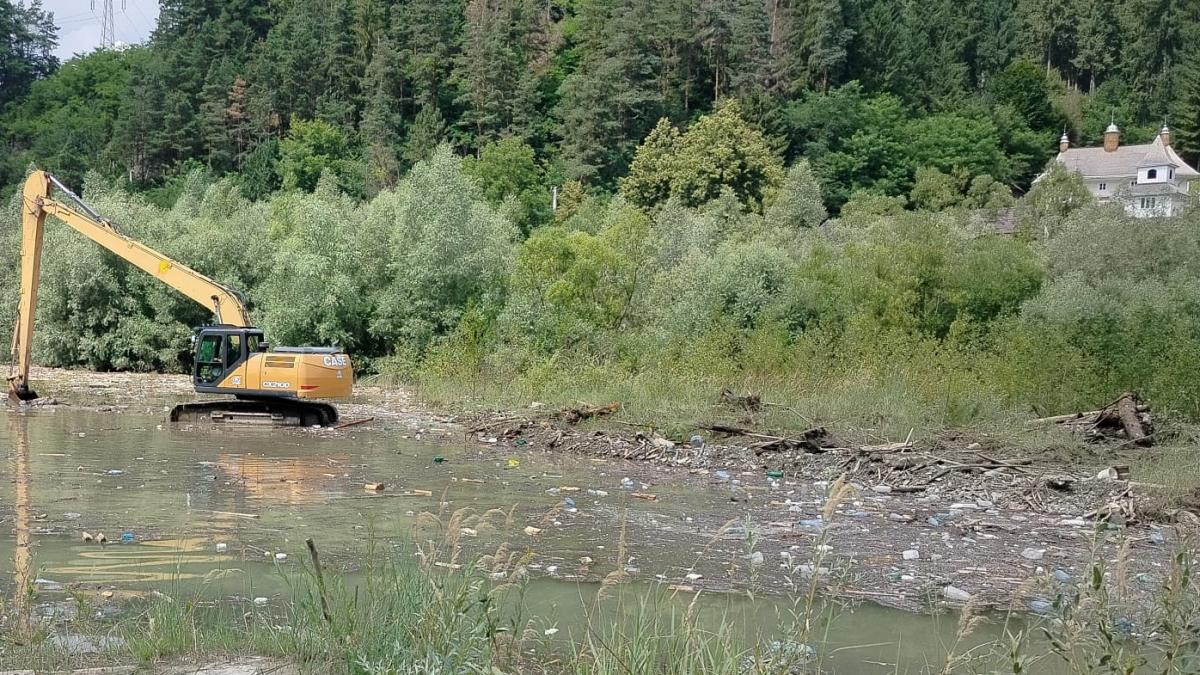 cjsu neamt a declarat stare de alerta in comuna borca din cauza deseurilor aduse de viituri