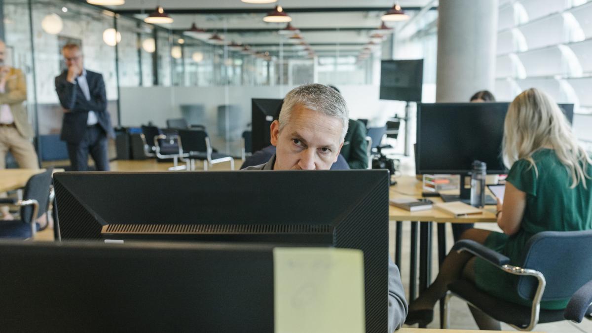 cine sunt angajatii care au vrut spor pentru dureri in partile moi seful institutiei nu am cunostinta de aceste detalii