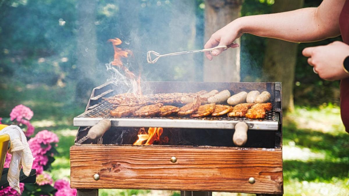 ghid pentru gratarul modern cum sa impresionezi invitatii dincolo de clasicii mici si ceafa de porc