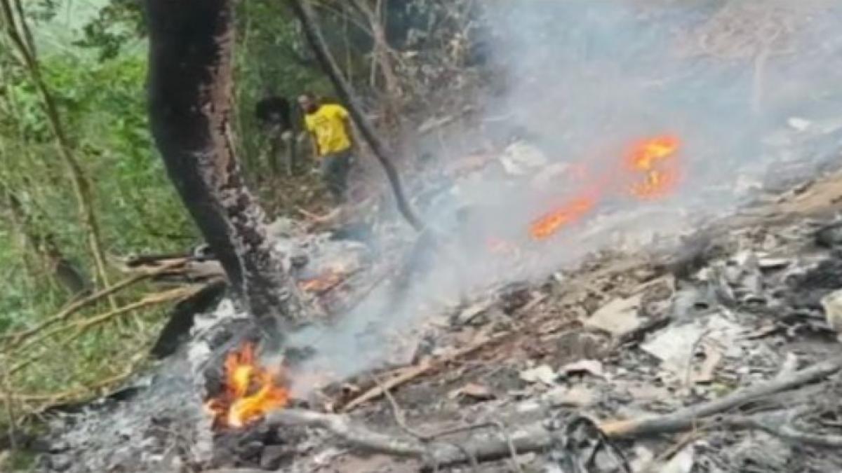 ministrul apararii din ghana a murit dupa ce s a prabusit cu elicopterul in accident a murit si ministrul tehnologiei