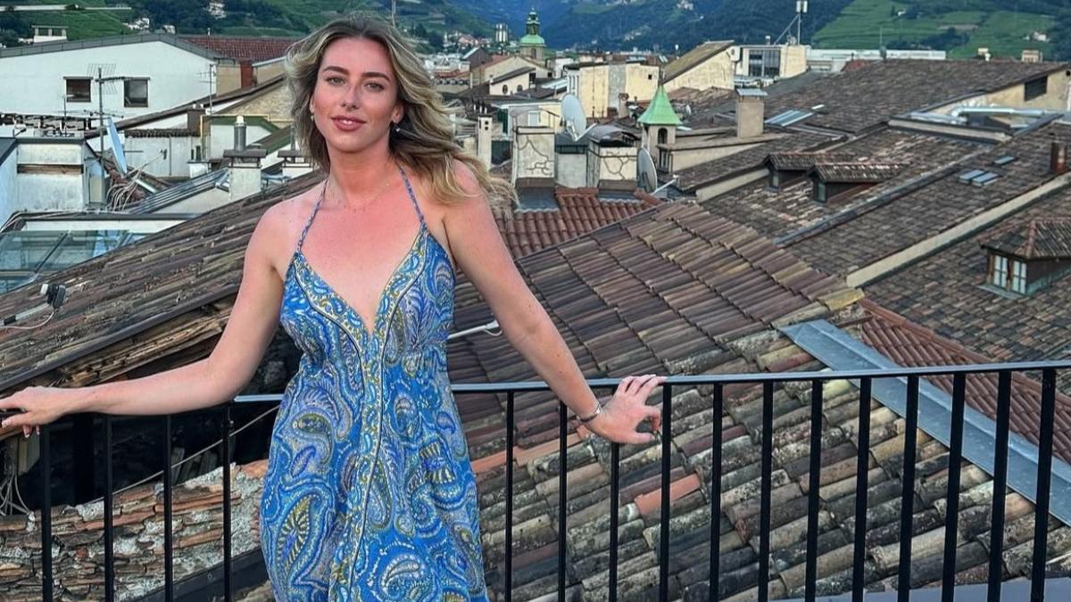 o tanara a cumparat un conac medieval cu 17 camere in sicilia mai ieftin decat o masina noua visul prinde contur