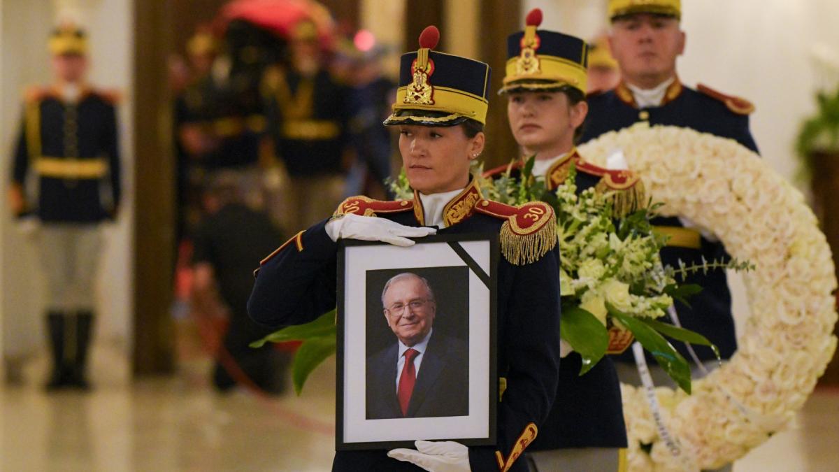 protest anuntat joi in bucuresti fata de decretarea zilei de doliu national in memoria lui ion iliescu