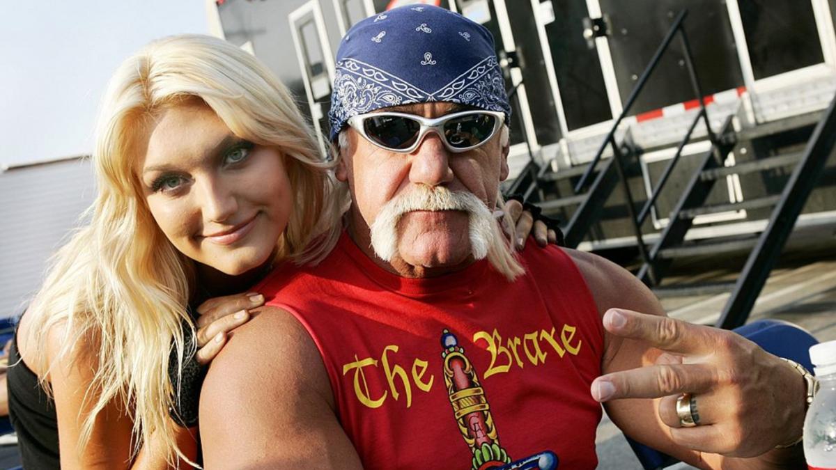 fiica lui hulk hogan dezvaluie de ce a lipsit de la inmormantarea tatalui ei stiu ca oamenii isi exprima durerea in multe feluri