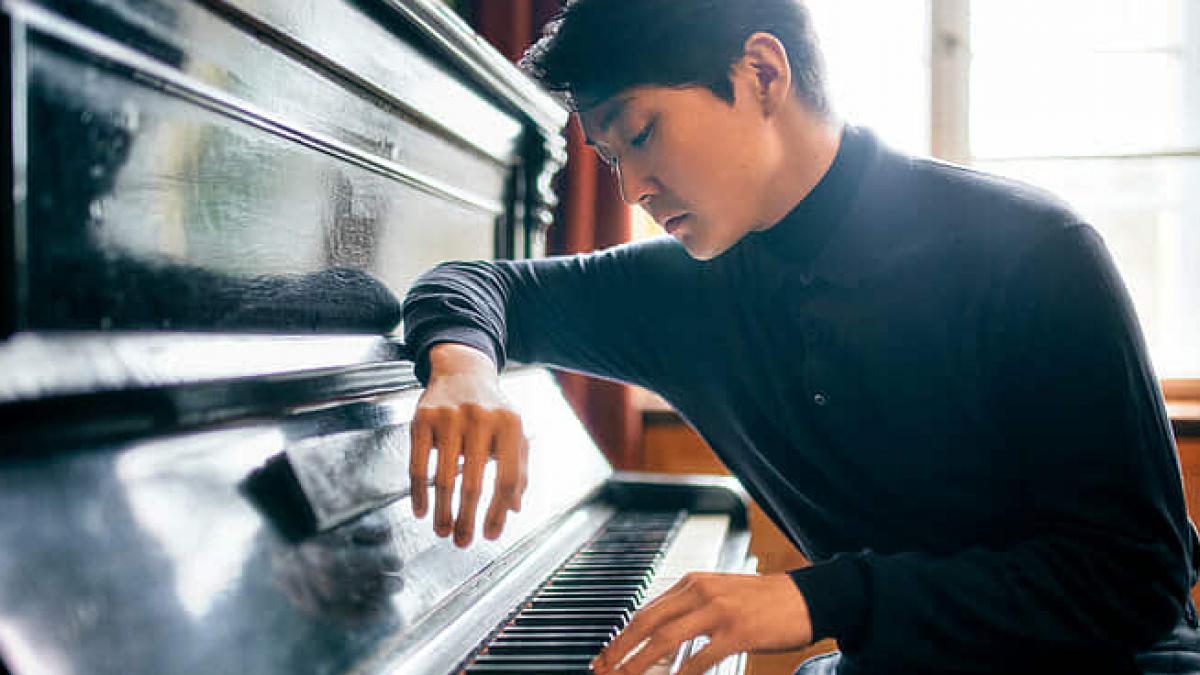 pianistul seong jin cho debuteaza in romania la festivalul enescu alaturi de orchestra dell accademia nazionale di santa cecilia