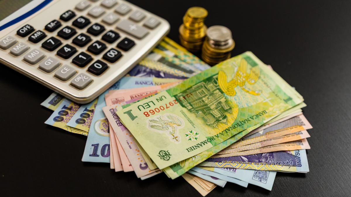 romania codasa europei la productia de servicii in timp ce ue e pe plus tara noastra inregistreaza cel mai sever declin