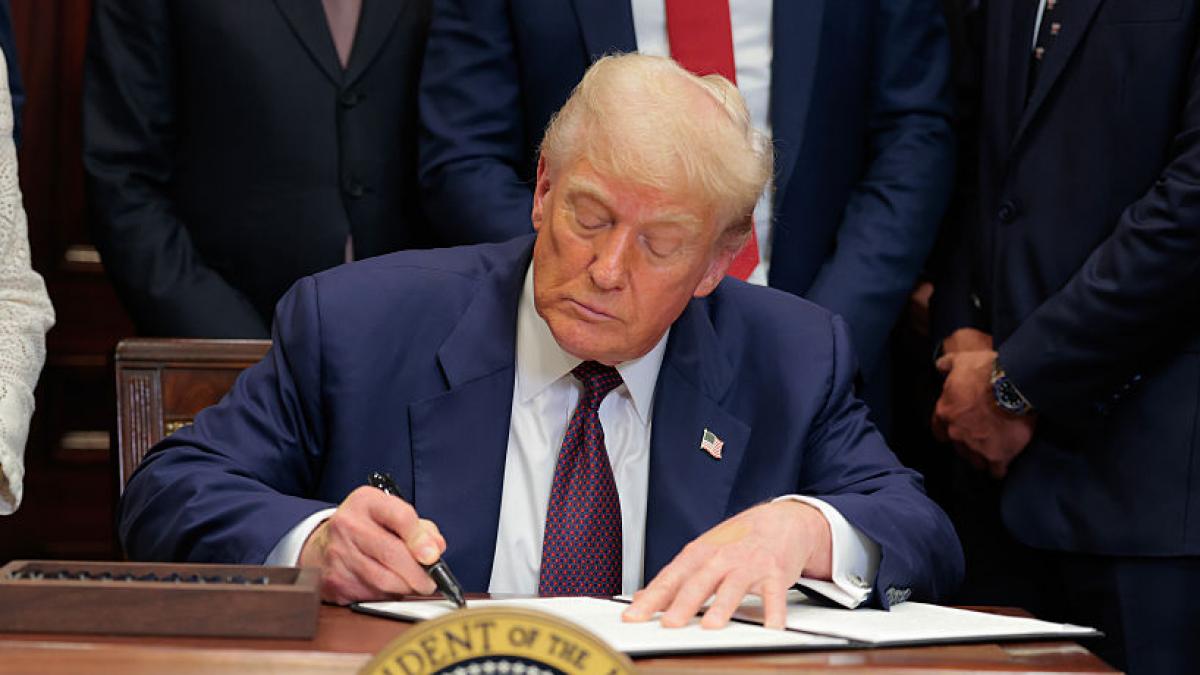 trump intarzie aplicarea acordului comercial cu uniunea europeana ce ordine executive au fost emise sigur vor urma si altele