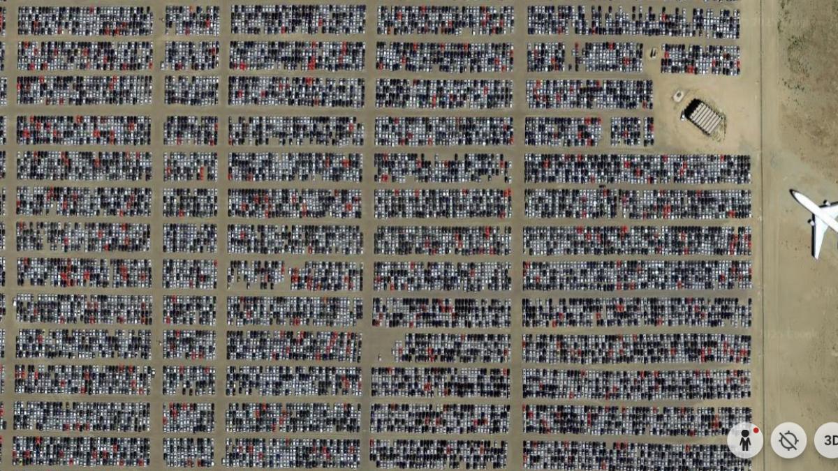 cum au ajuns sa fie abandonate in mijlocul desertului mii de masini audi volkswagen si porsche