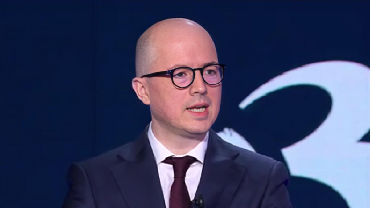 europarlamentarul andi cristea ai ofera beneficii exponential de mari celor care o inteleg nu trebuie sa ramanem in trecut