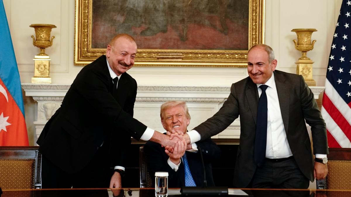 trump a facut un miracol armenia si azerbaidjan au semnat un acord istoric de pace dupa 35 de ani de conflict