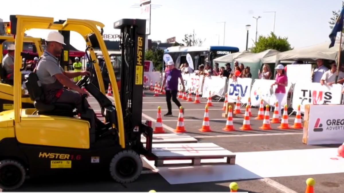 cei mai buni motostivuitoristi din tara au participat la competitia motostivuitoristul in arena din constanta