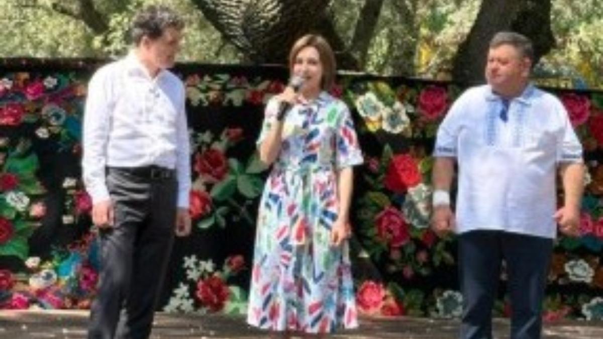 nicusor dan participa impreuna cu maia sandu la festivalul zemii din raionul calarasi