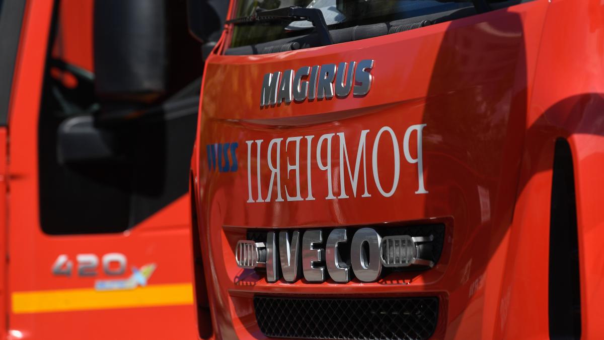 o masina de pompieri a luat foc chiar in timp ce stingea un incendiu de vegetatie din teleorman