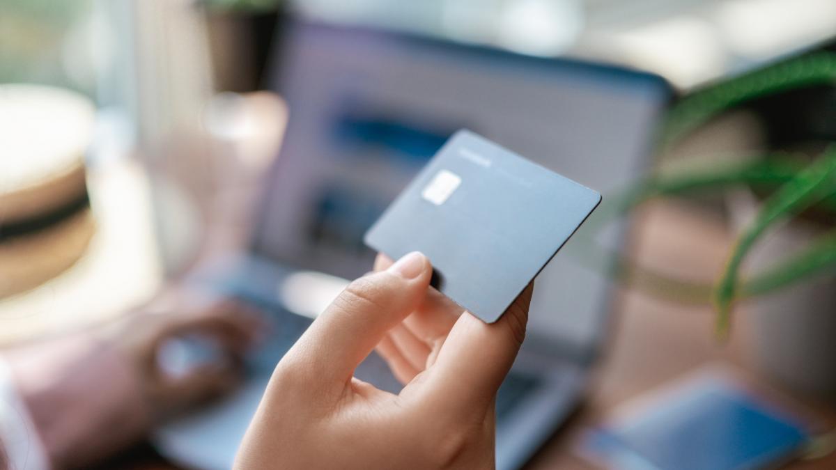 deepfake cu hidroelectrica pe internet oamenii avertizati de companie sa nu si ofere datele personale