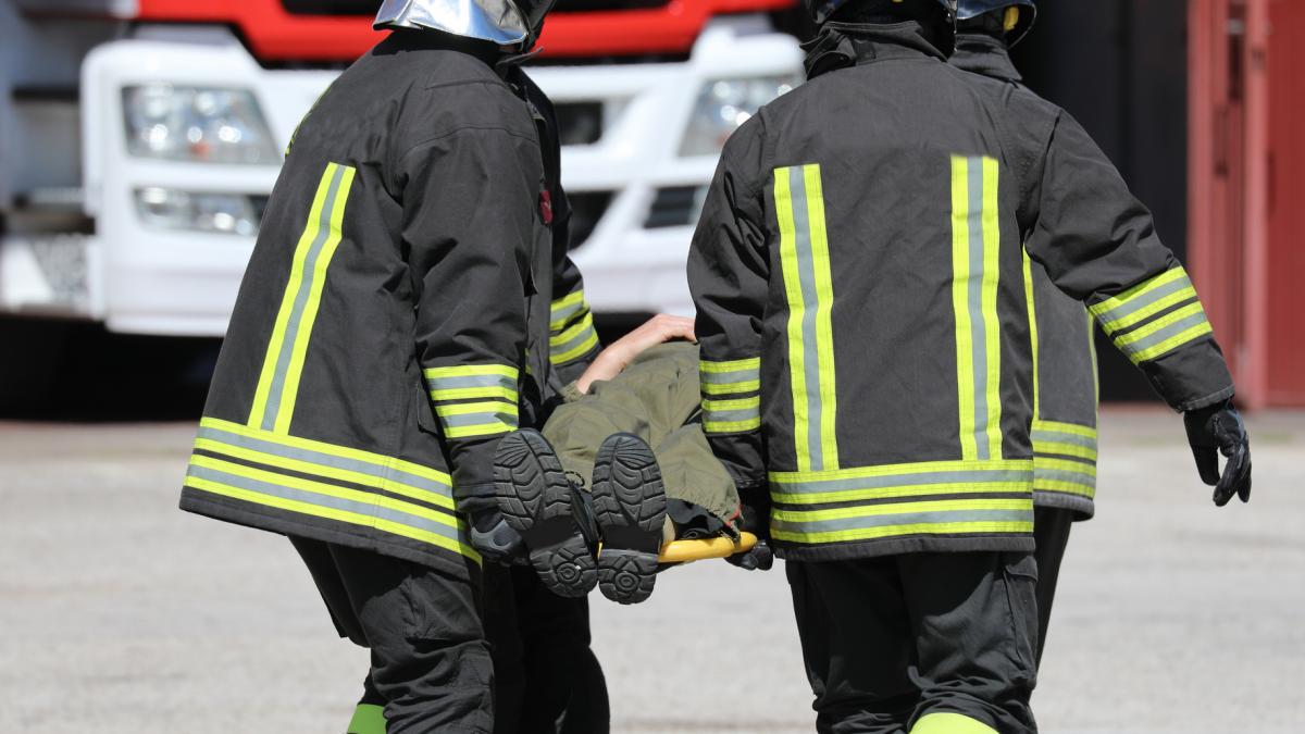 un roman din italia a fost ranit intr o explozie a uitat pe foc o oala cu apa care a ars toata noaptea