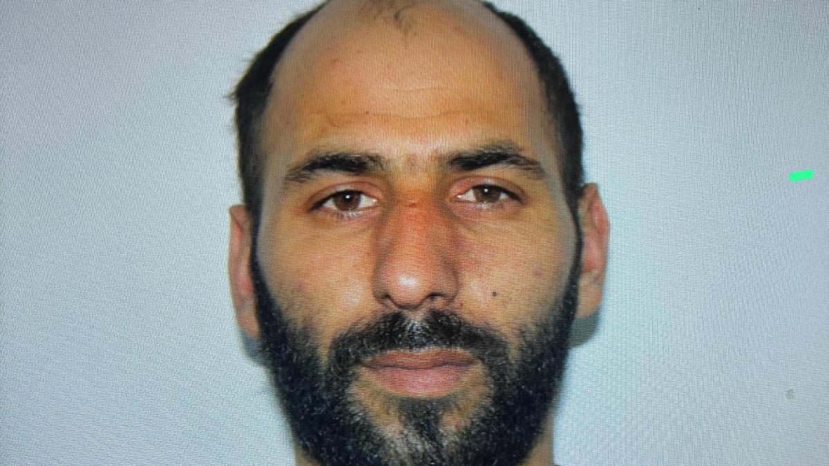 un detinut a evadat de la penitenciarul margineni dupa ce paznicii au fost inlocuiti cu camere video