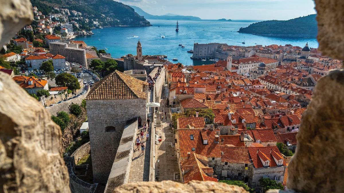 cele mai sigure orase din europa dubrovnik tallinn si varsovia domina topul