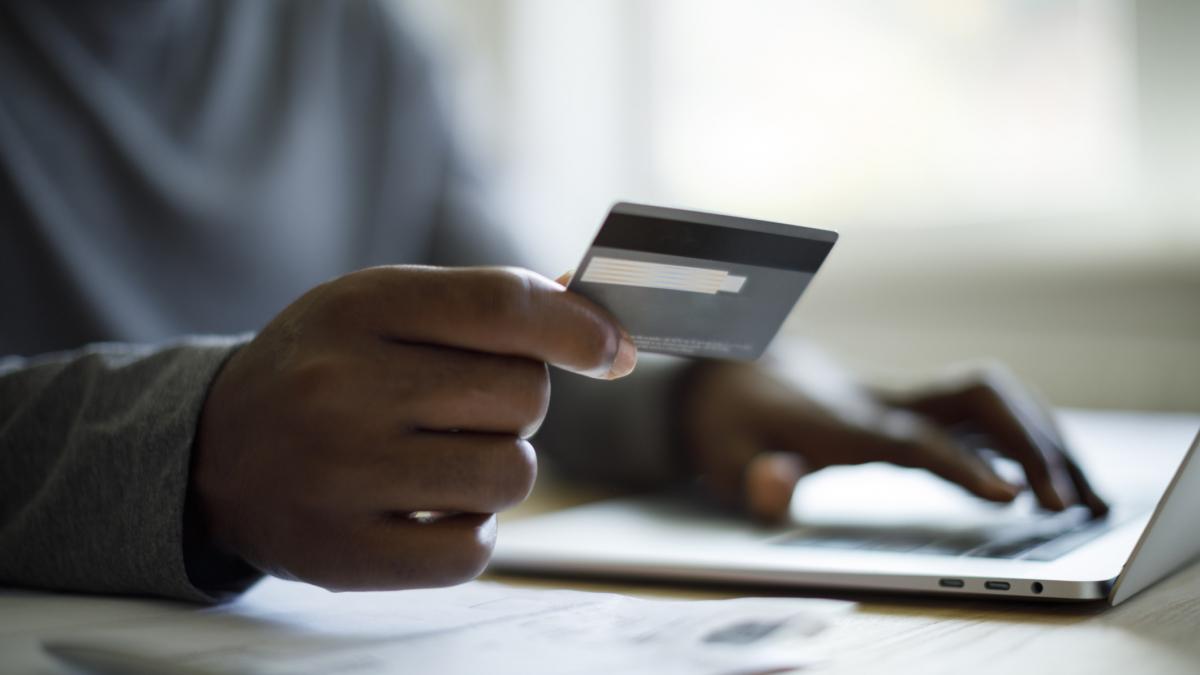 cum a ajuns statul sa piarda 1 7 miliarde de lei nazare aproape jumatate din companiile active n au cont in banca si nici card bancar