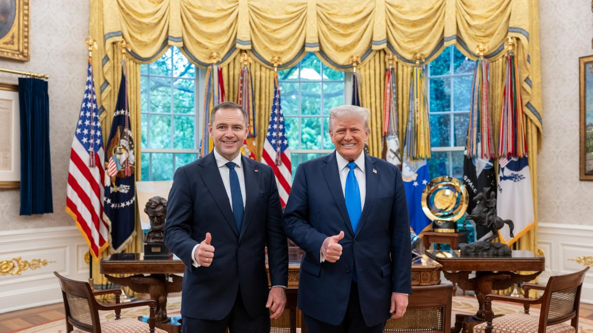 trump a fost nemultumit ca premierul tusk a reprezentat polonia la discutiile de azi si a cerut inlocuirea lui cu presedintele nawrocki