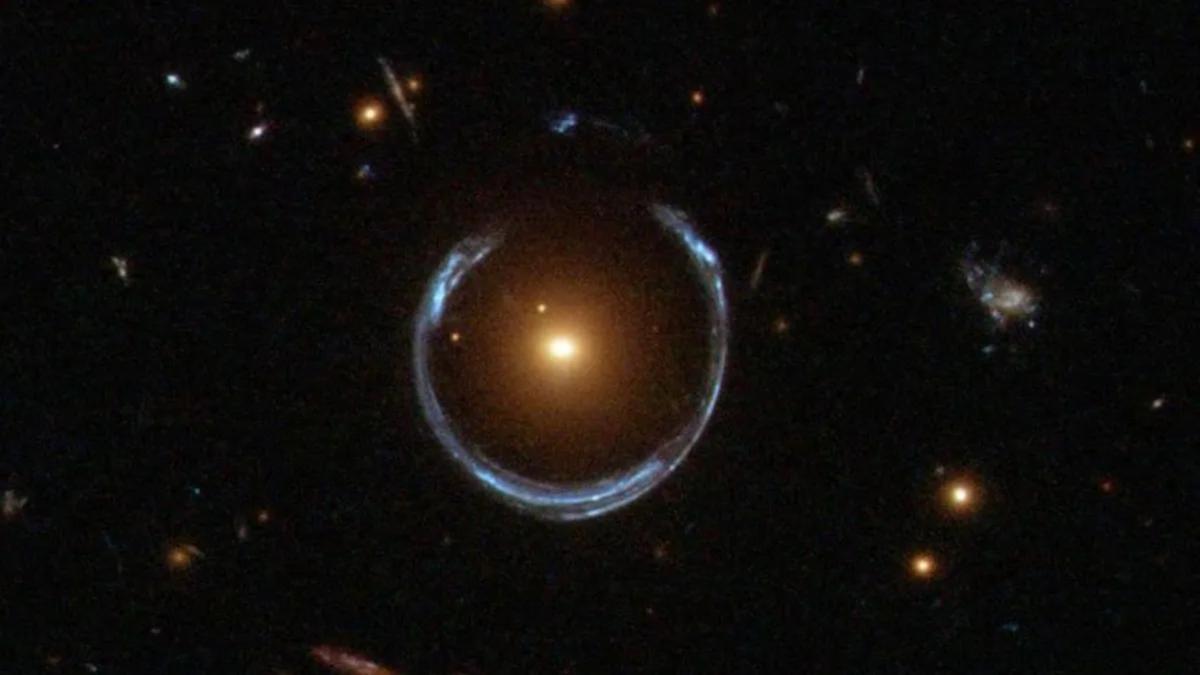 a fost descoperita o gaura neagra cu masa cat 36 de miliarde de sori e ca si cum gasesti un lebron james de 3 ani intr o gradinita