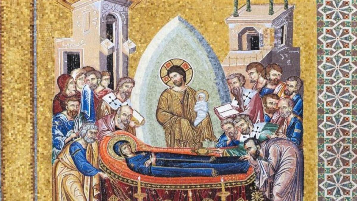 adormirea maicii domnului sarbatorita pe 15 august semnificatie traditii si obiceiuri