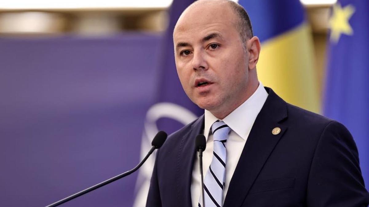 alexandru muraru aur in criza de idei si fara sanse la guvernare zgarie la usa guvernarii fiindca pierde electorat si influenta