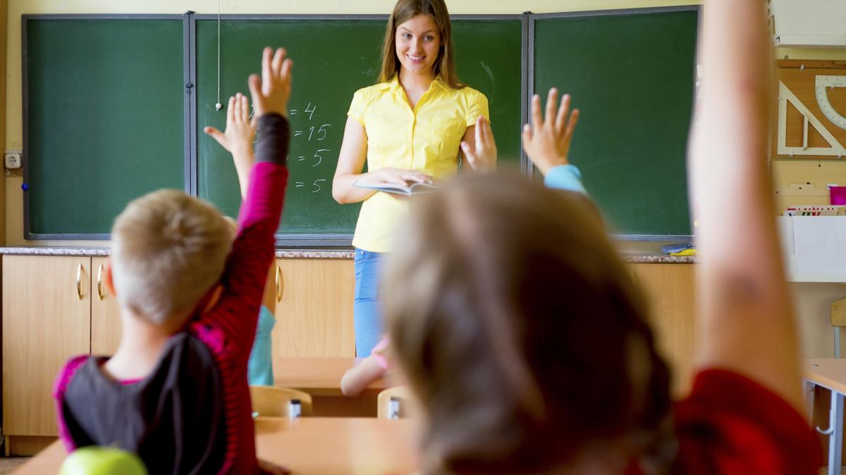 noi reguli pentru bursele scolare ale elevilor au fost propuse de ministerul educatiei ce prevede proiectul