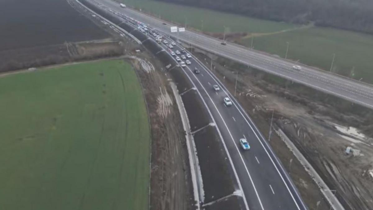 santiere pustii la lucrarile pentru autostrazi in septembrie se termina banii si constructorii au prelungit concediile muncitorilor