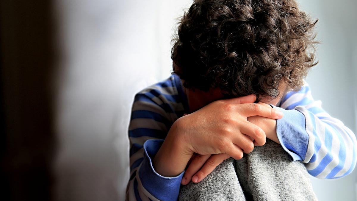 taierea burselor pentru elevi provoaca dezastru in educatie guvernul vrea sa le ia banii si celor saraci e ucigator